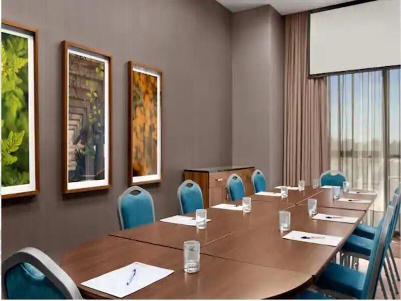 Hilton Garden Inn Chandler Downtown מראה חיצוני תמונה