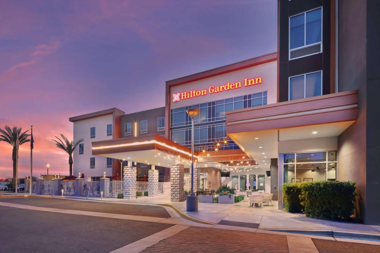 Hilton Garden Inn Chandler Downtown מראה חיצוני תמונה