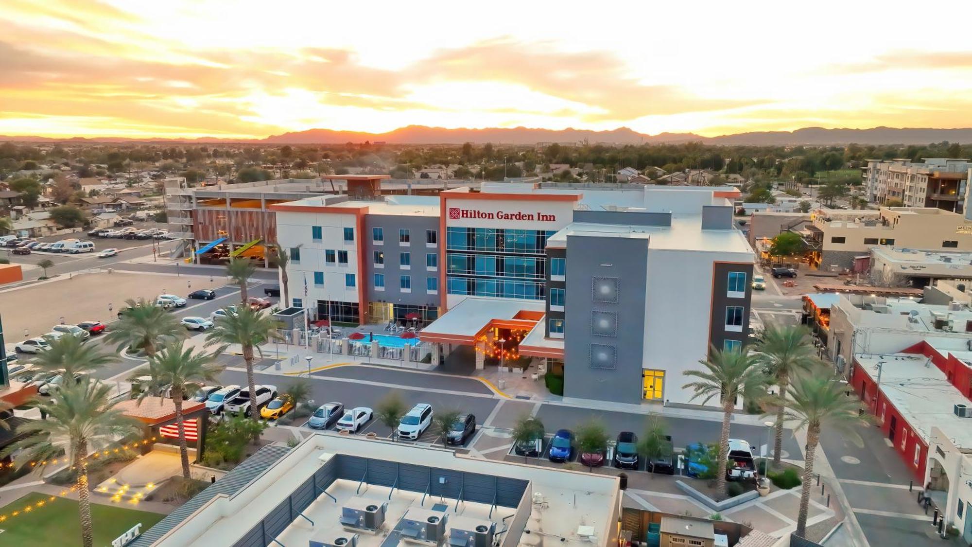 Hilton Garden Inn Chandler Downtown מראה חיצוני תמונה