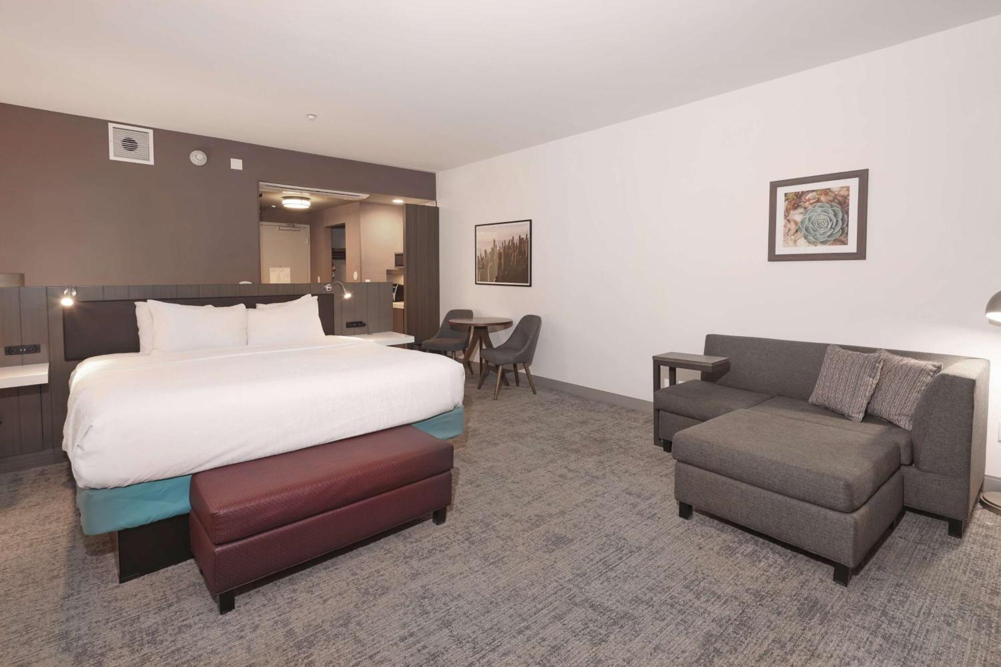 Hilton Garden Inn Chandler Downtown מראה חיצוני תמונה