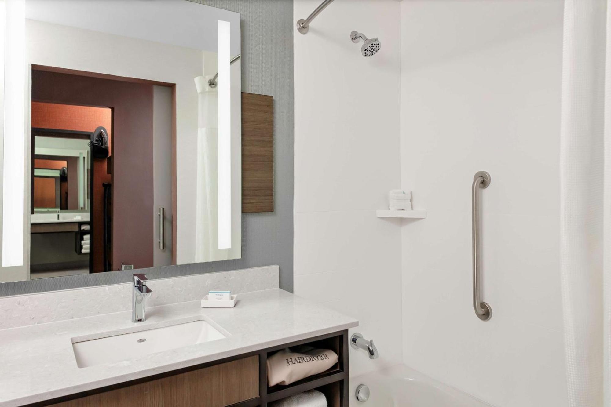 Hilton Garden Inn Chandler Downtown מראה חיצוני תמונה