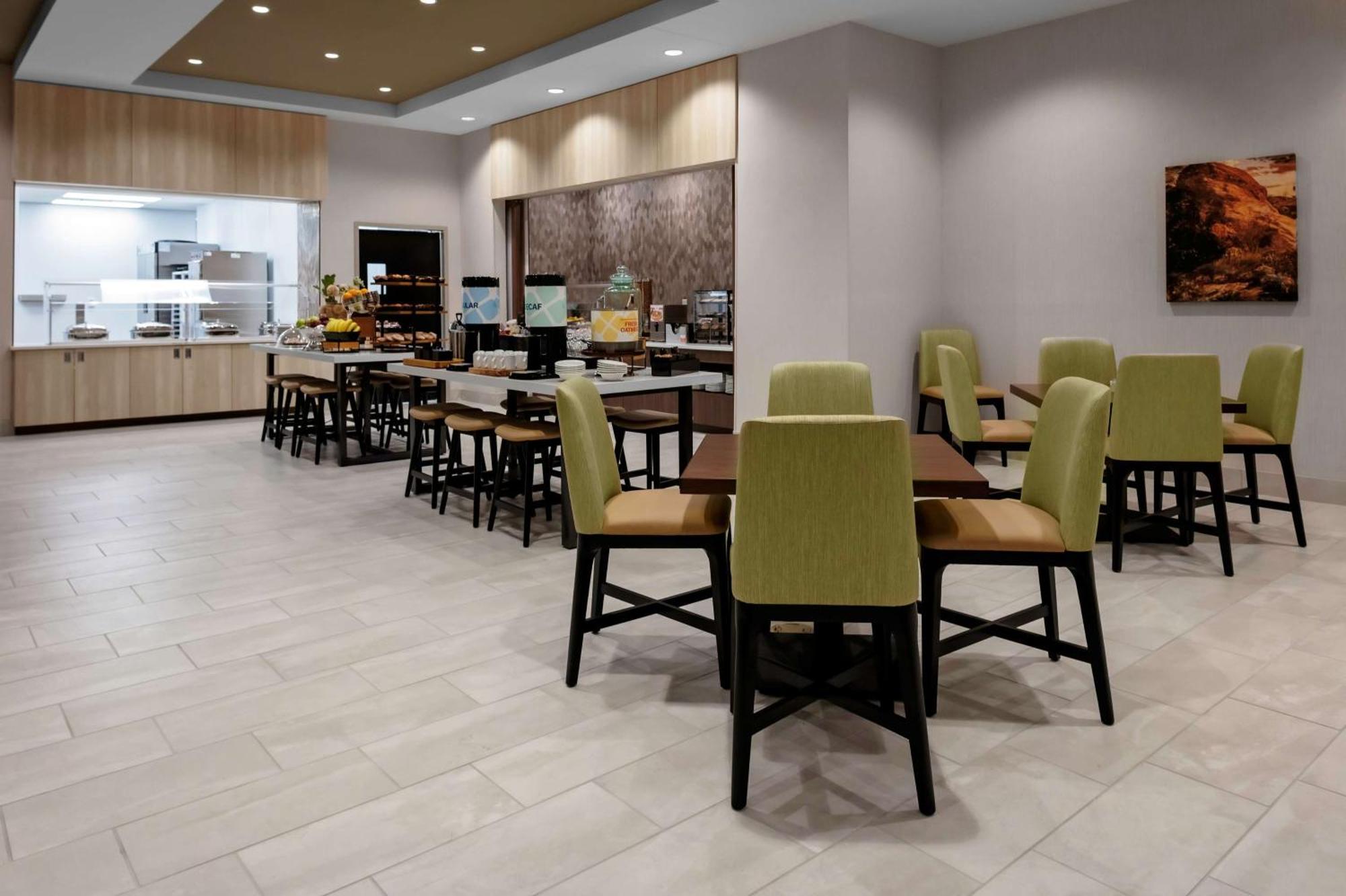 Hilton Garden Inn Chandler Downtown מראה חיצוני תמונה