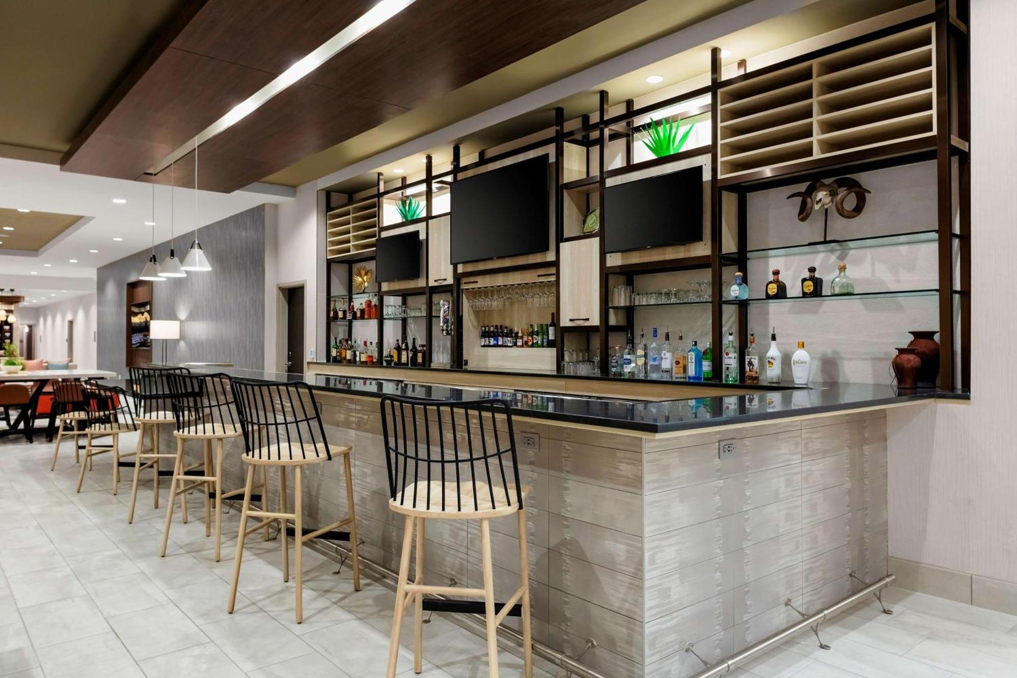 Hilton Garden Inn Chandler Downtown מראה חיצוני תמונה